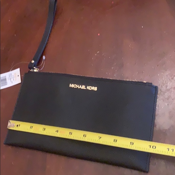 Michael Kors Jet Set Black Clutch Wristlet - Picture 6 of 7